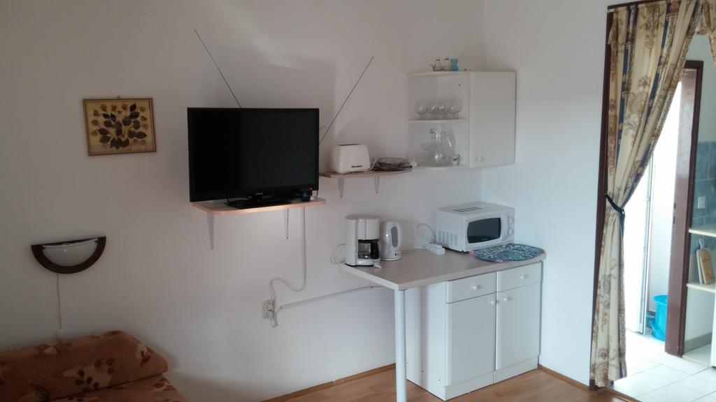 Apartments Marija Bajto Necujam Room photo