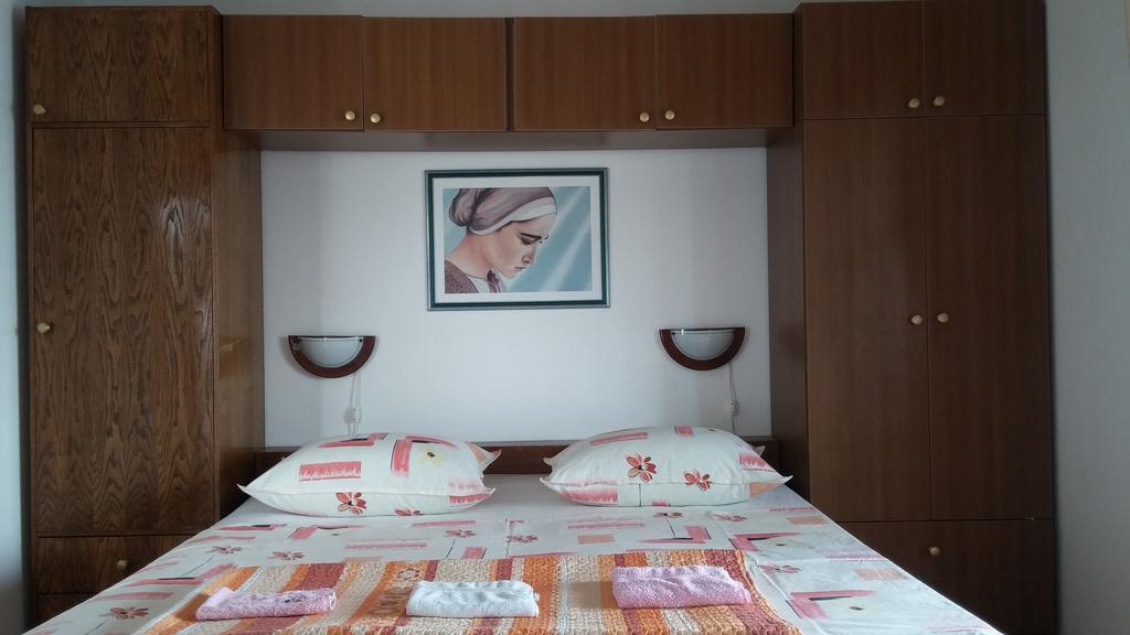 Apartments Marija Bajto Necujam Room photo