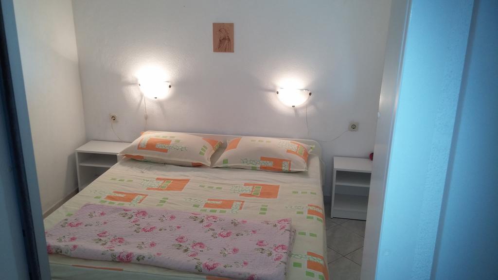 Apartments Marija Bajto Necujam Room photo